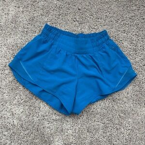 Lululemon Hotty Hot Low Rise lined Shorts Poolside Blue. Size 2
